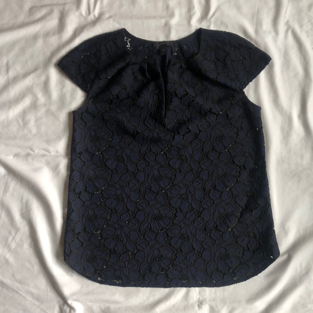 🌟 J.Crew Floral Lace Blouse, navy and black, size 0 - Picture 2 of 5